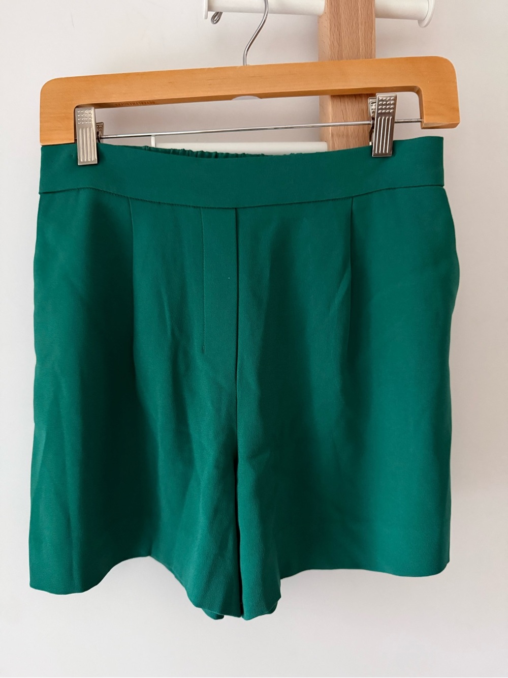 Babaton high-Rise Green Women's Tailored Shorts